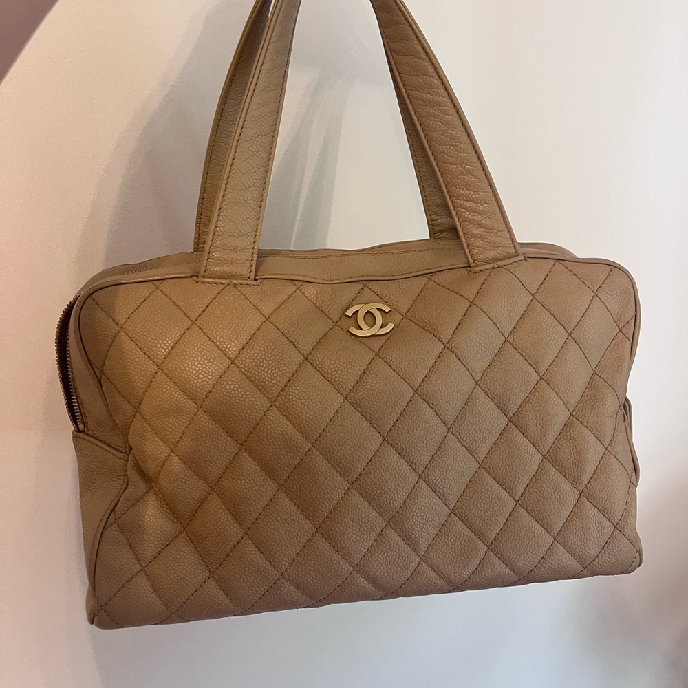 Vintage Chanel Beige Caviar Boston Handbag